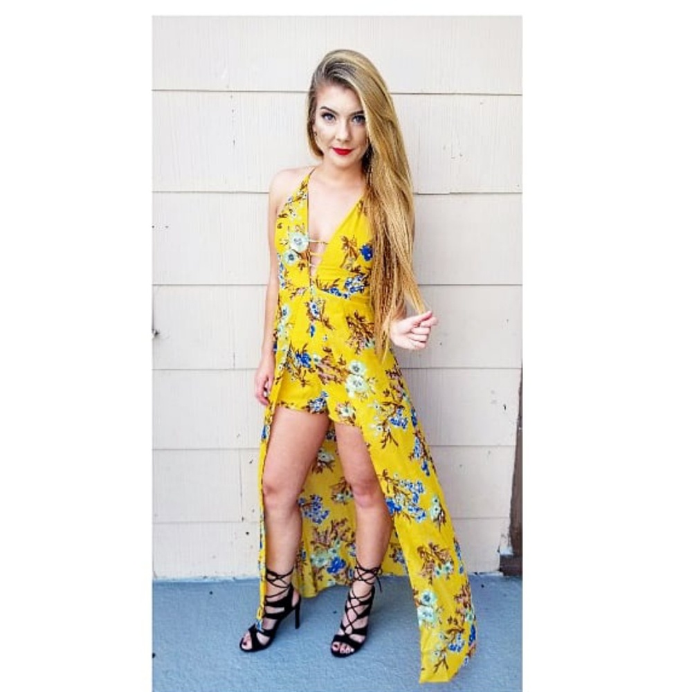 Beautiful sun dress/Romper